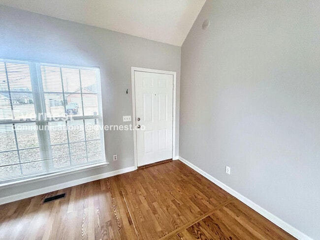 Building Photo - 1808 Lakewood Village Dr