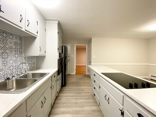 Building Photo - 57 Kimball Ave