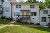 Building Photo - 400 Gallery Ln