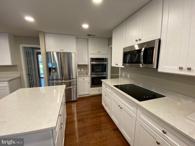 Building Photo - 3707 Moss Brooke Ct