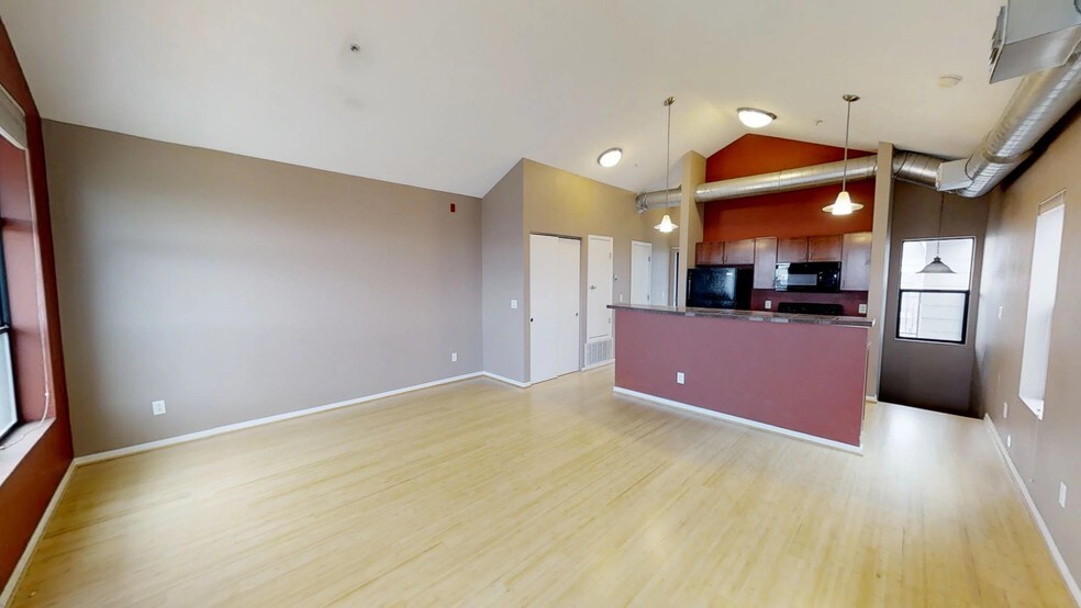 Building Photo - 3038 Umatilla St