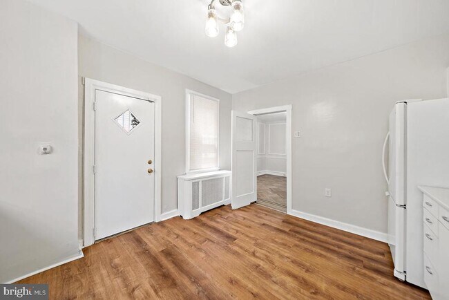 Building Photo - 5809 N 15th St