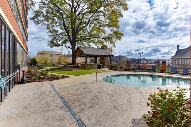 Building Photo - wh604