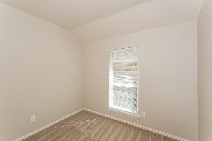 Building Photo - 2113 Natchez Dr