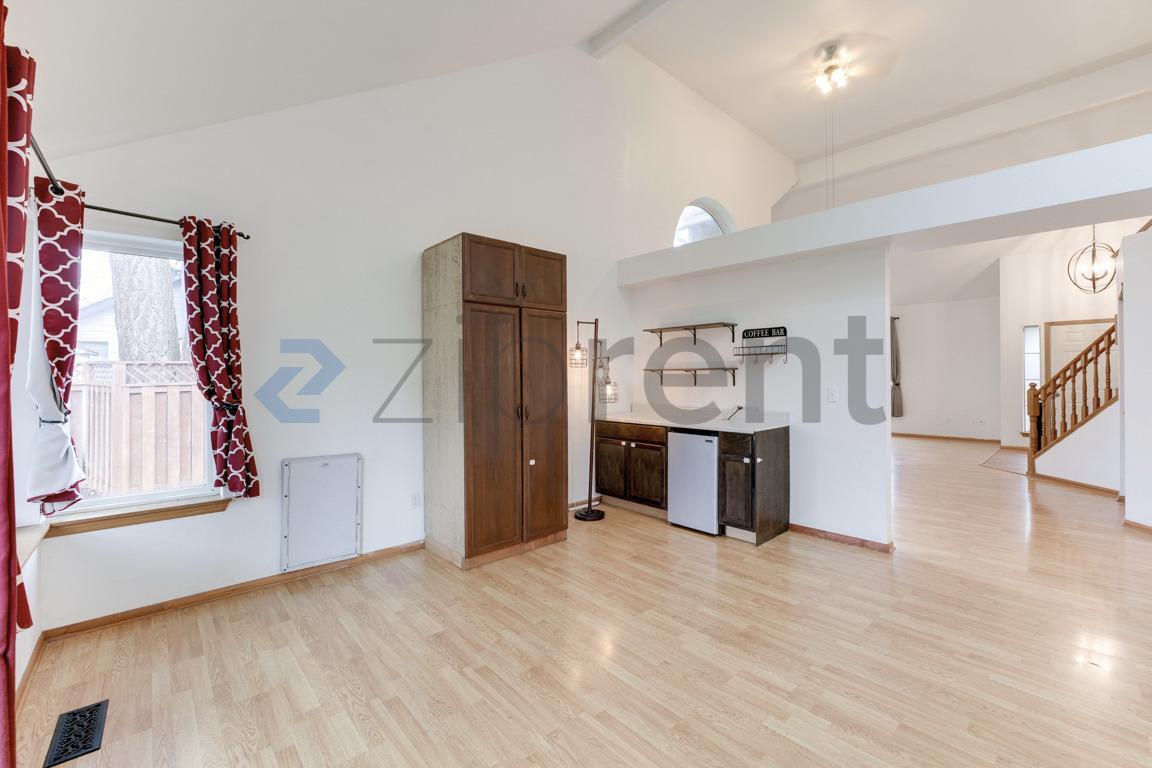 Building Photo - 3318 243rd St E