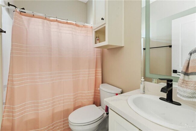 Building Photo - 11 11th St