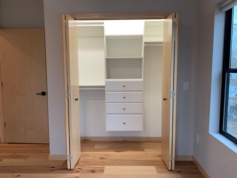 Building Photo - 412 North St