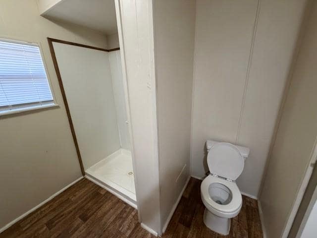 Building Photo - 512 Elm St