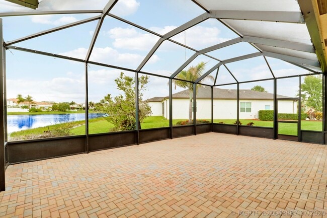 Building Photo - 11340 SW Vanderbilt Cir