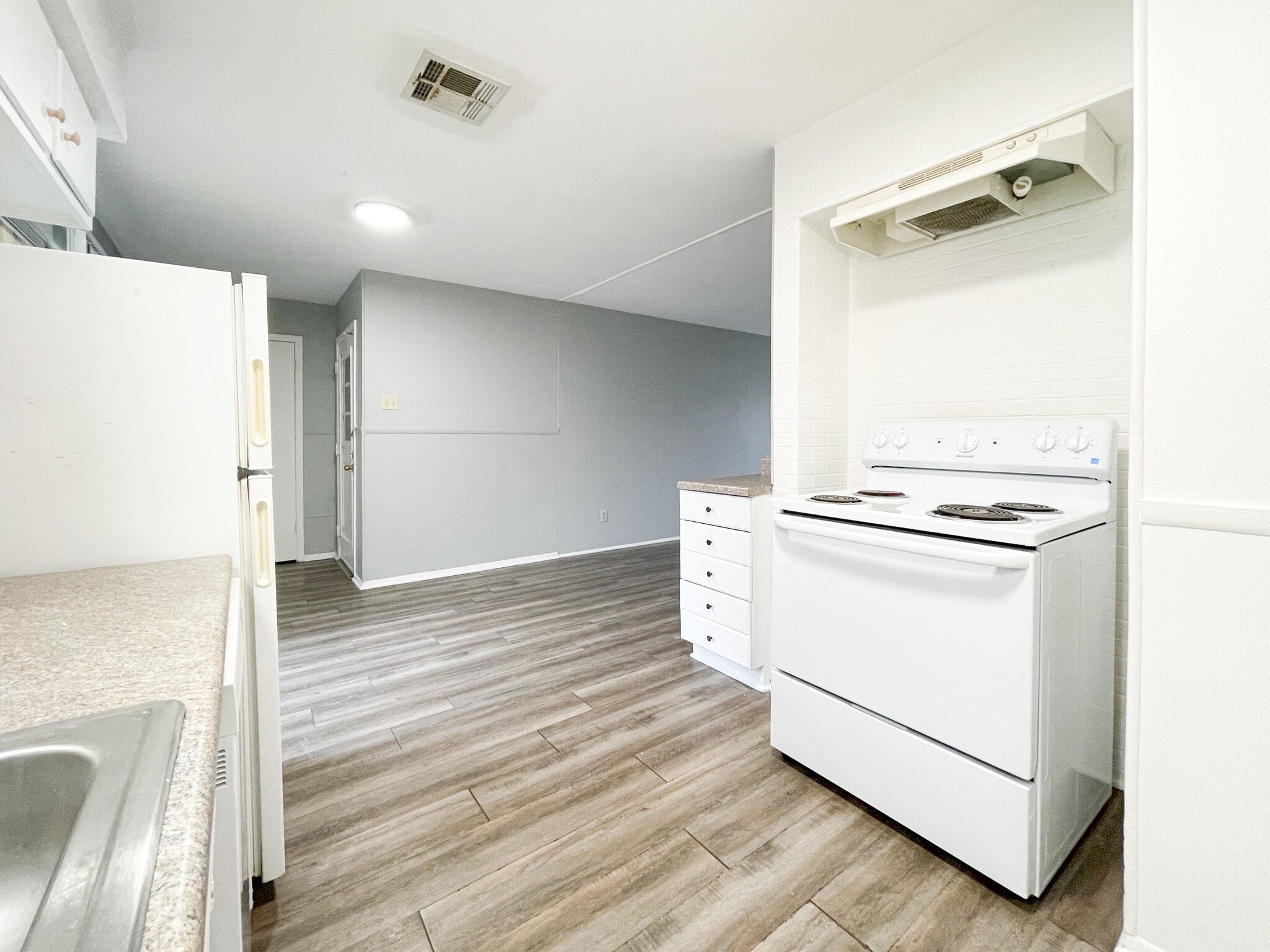 Building Photo - 1118 La Porte Dr