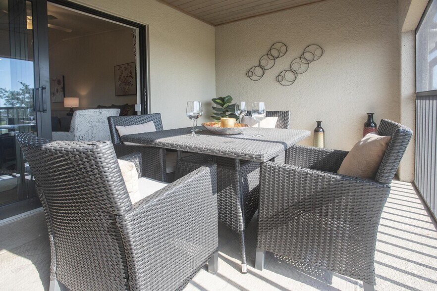 Building Photo - 5557 Palmer Cir