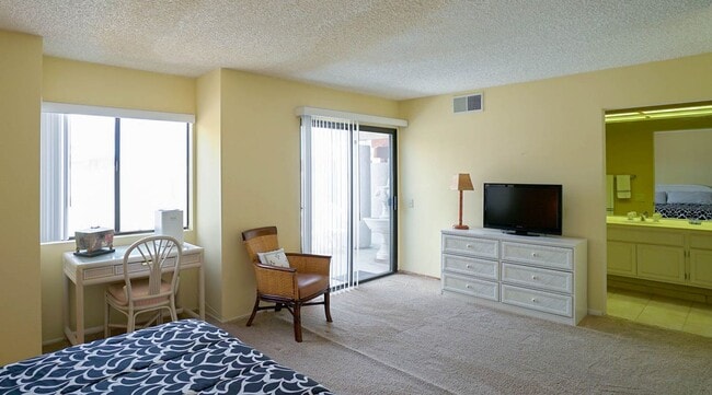 Building Photo - Beautifully Furnished Condo with Mountain ...