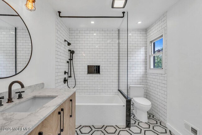 Building Photo - 34 Birmingham Dr