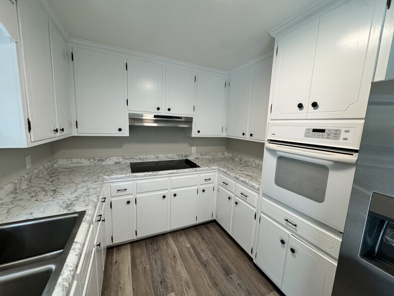 Building Photo - 821 Buck Swamp Rd