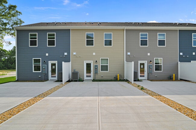 Building Photo - 23 Huckleberry Dr