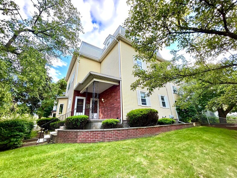 Primary Photo - 41 Mount Vernon St