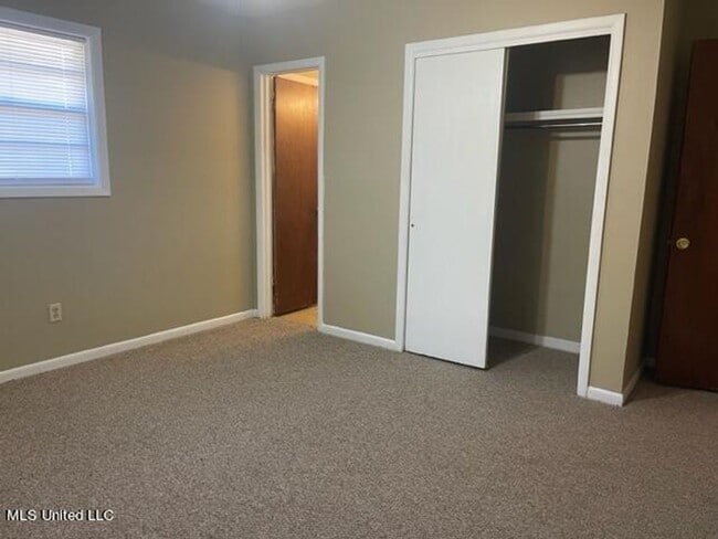 Building Photo - 3 Bed 1.5 Bath in Gulfport