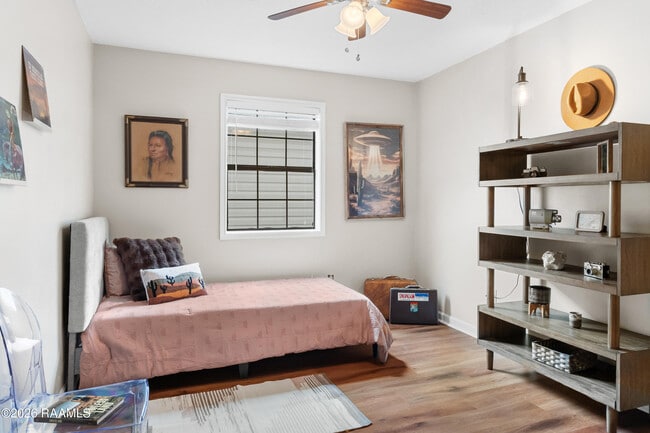 Building Photo - 401 Pinto St