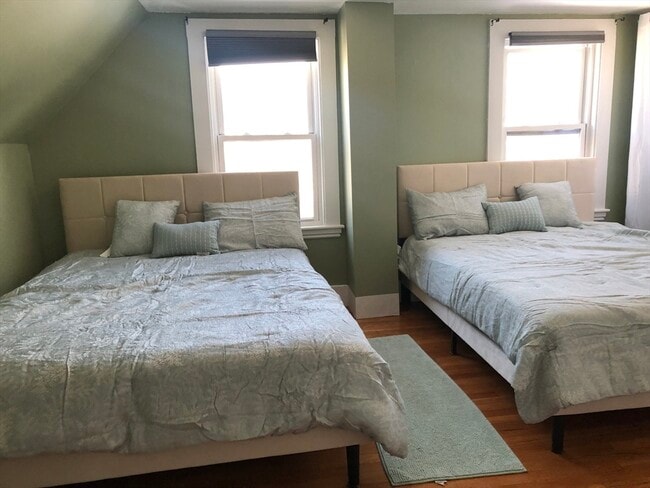 Building Photo - 49 Furness St