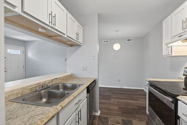 Building Photo - Call Sabrina Thomas Office at 757-767-0767...