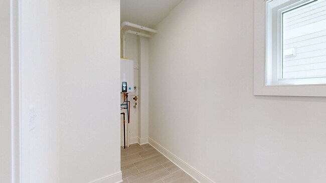 Building Photo - Turn-Key Luxury Rental: Brand-New 4BD + Office w/ Private Sunset Rooftop