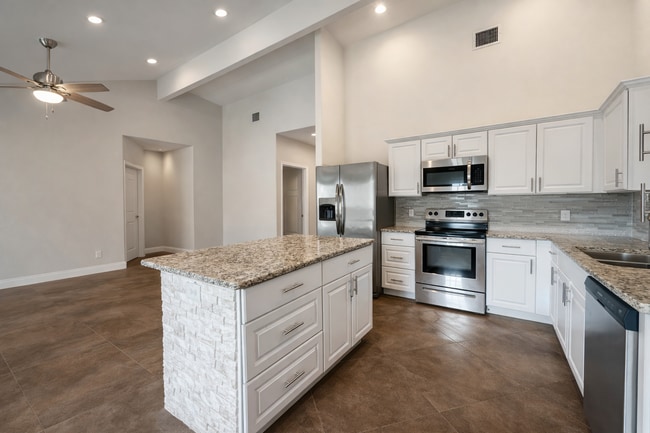 Building Photo - AVAILABLE NOW ; APPLY AT OUR WEBSITE!!!