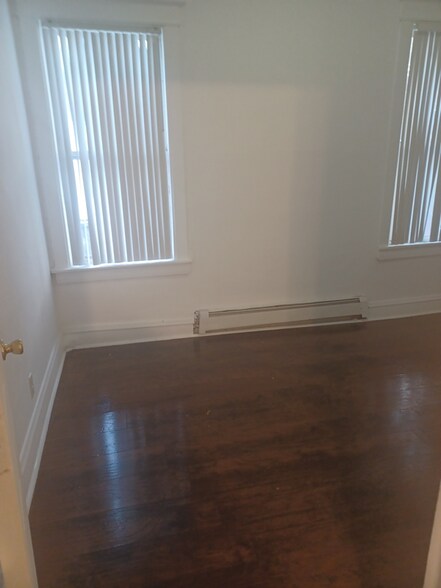 Building Photo - 1856 S Harding Ave