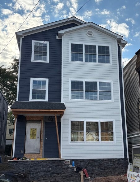 Primary Photo - 530 S 18th St