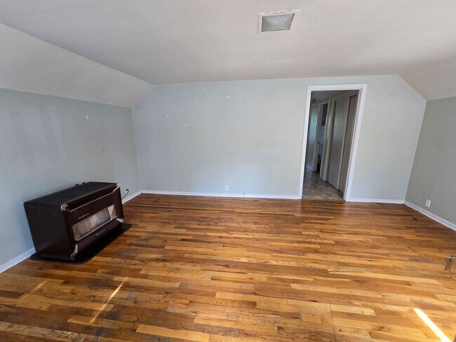 Building Photo - 133