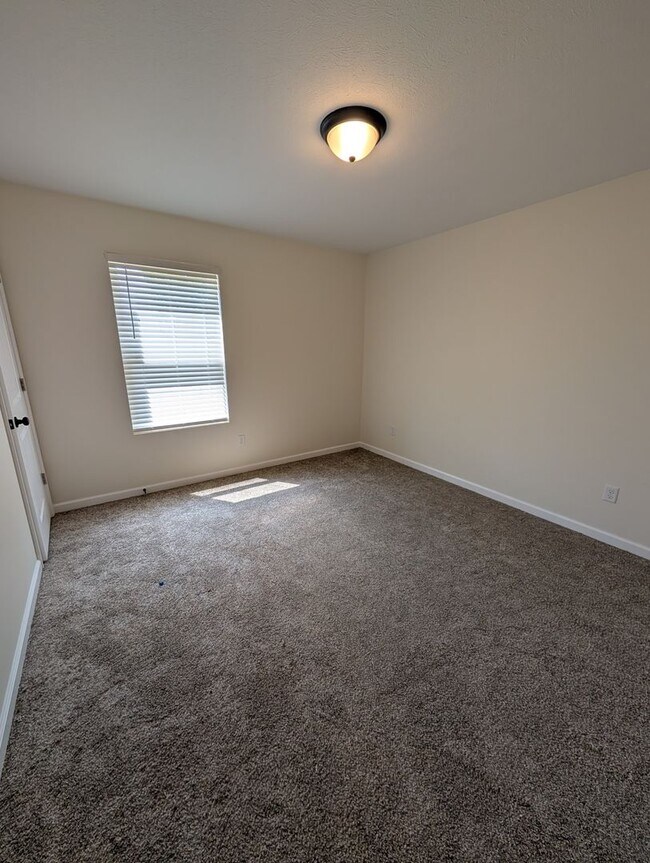 Building Photo - 1117 Edwardsburg Ave