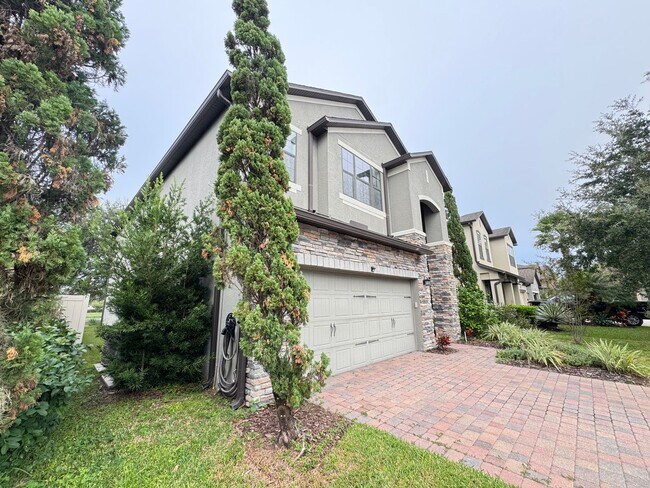 Building Photo - $300 off of a month of rent!! Experience the Epitome of Lakeside Luxury Living — For Rent in Narc...