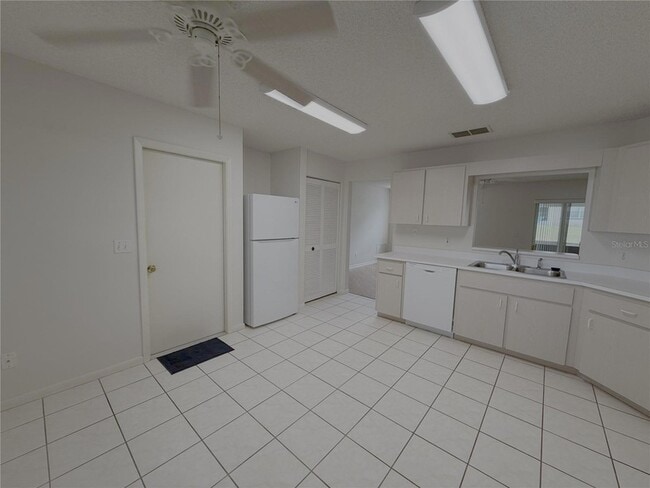 Building Photo - 9794 SW 96th St