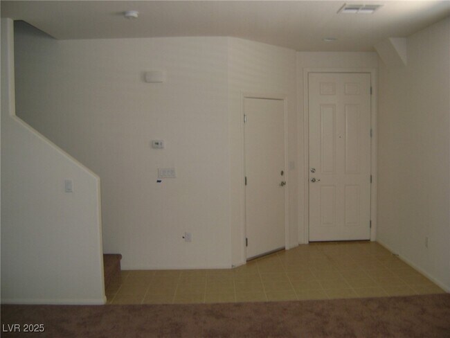 Building Photo - 793 Looking Bear Ct