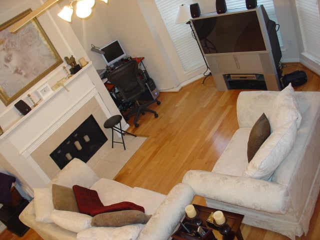 Building Photo - 2108 Gillette St