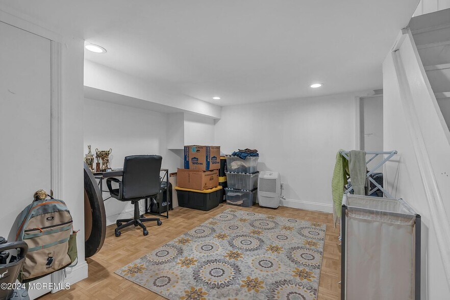 Building Photo - 28 Morford Pl