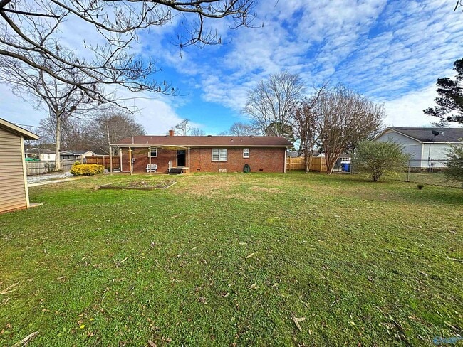 Building Photo - 1409 N Houston St