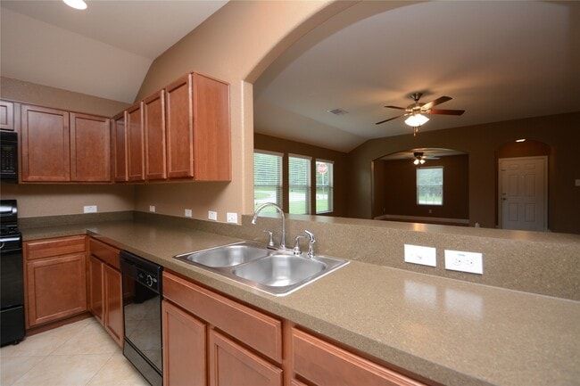 Building Photo - 12567 Canyon Falls Boulevard