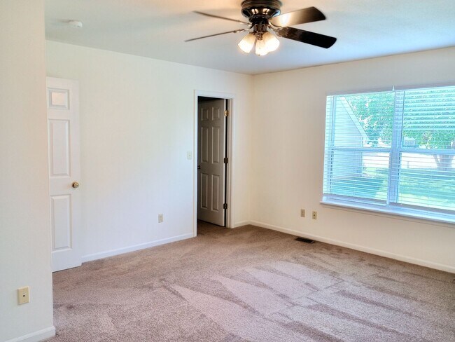 Building Photo - 3527-3529 Prescott Dr.