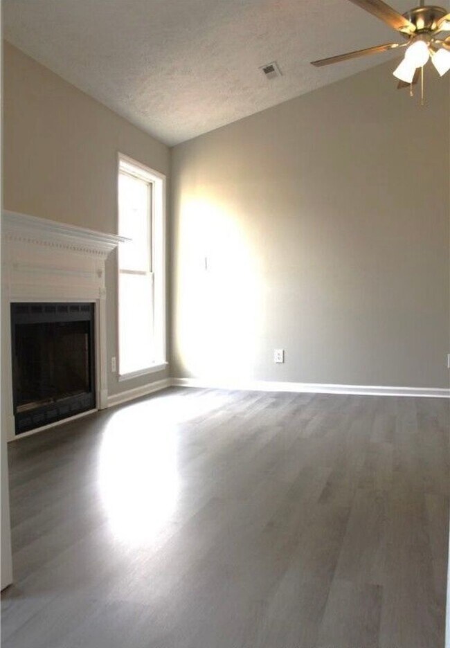 Building Photo - 3837 Meteor Dr