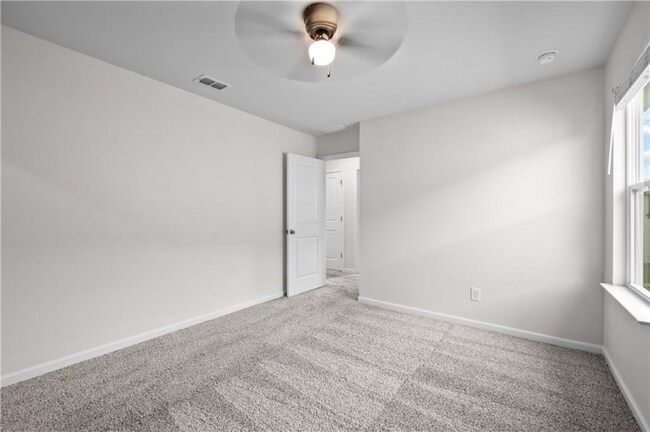 Building Photo - 5947 Green Ash Ct