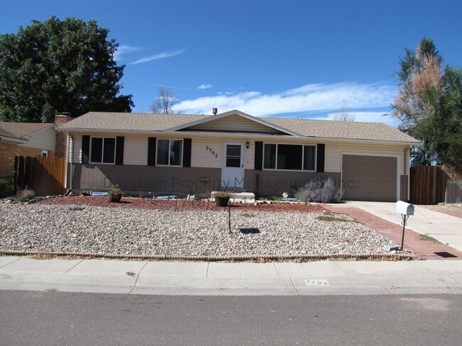 Primary Photo - Updated 5 Bedroom House in Central Colorad...