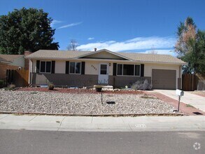 Building Photo - Updated 5 Bedroom House in Central Colorad...