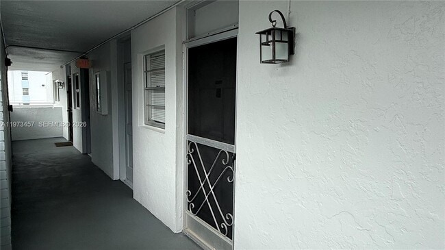 Building Photo - 3849 NE 169th St