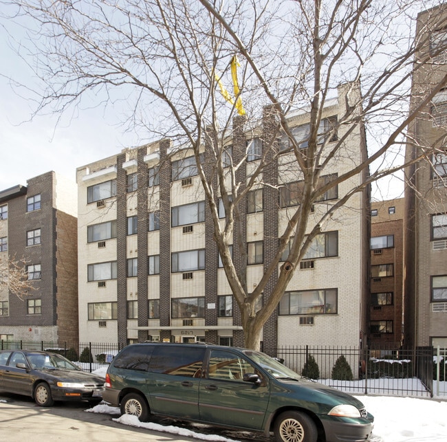 Primary Photo - 6217 N Winthrop Ave