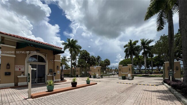 Building Photo - 6360 NW 114th Ave