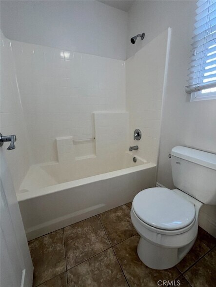 Building Photo - 38 Sonata St