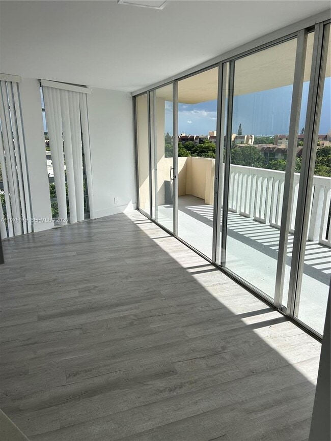 Building Photo - 6921 Environ Blvd