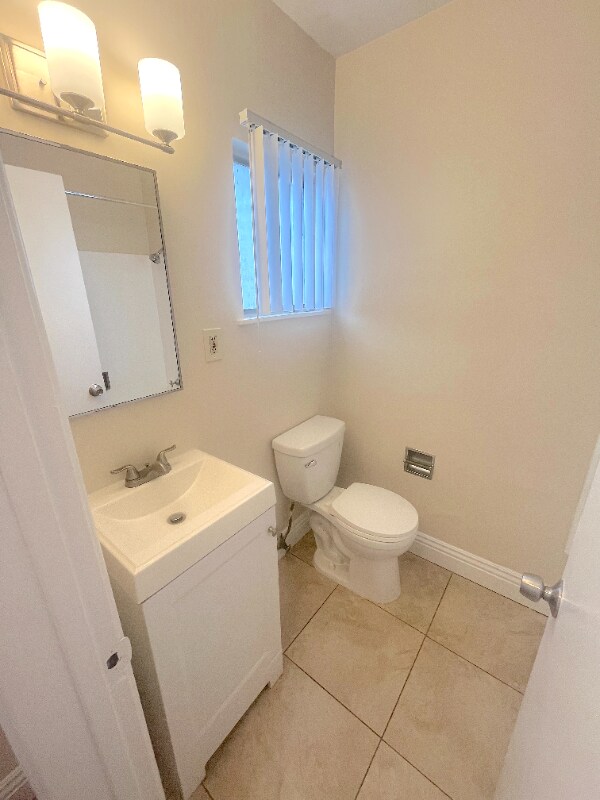 Building Photo - 515 W G St