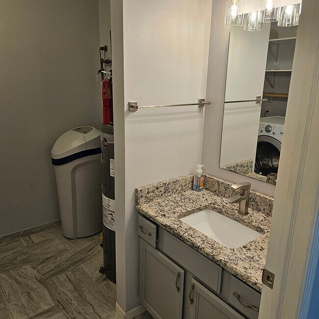 Building Photo - 284 Minz Park Cir