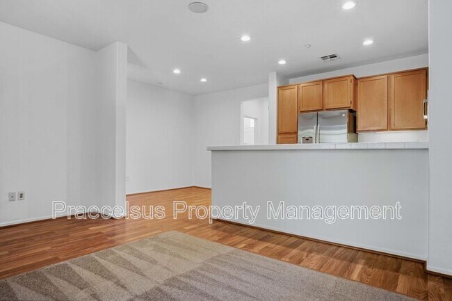 Building Photo - 1608 White Hickory Pl